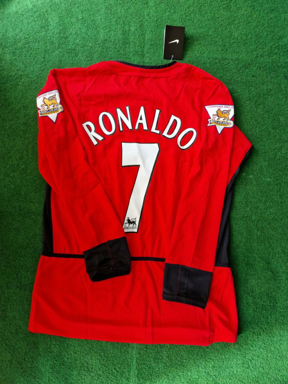 Cristiano Ronaldo Manchester United 2002 2004 Red Retro Long Sleeve Jersey – Back View