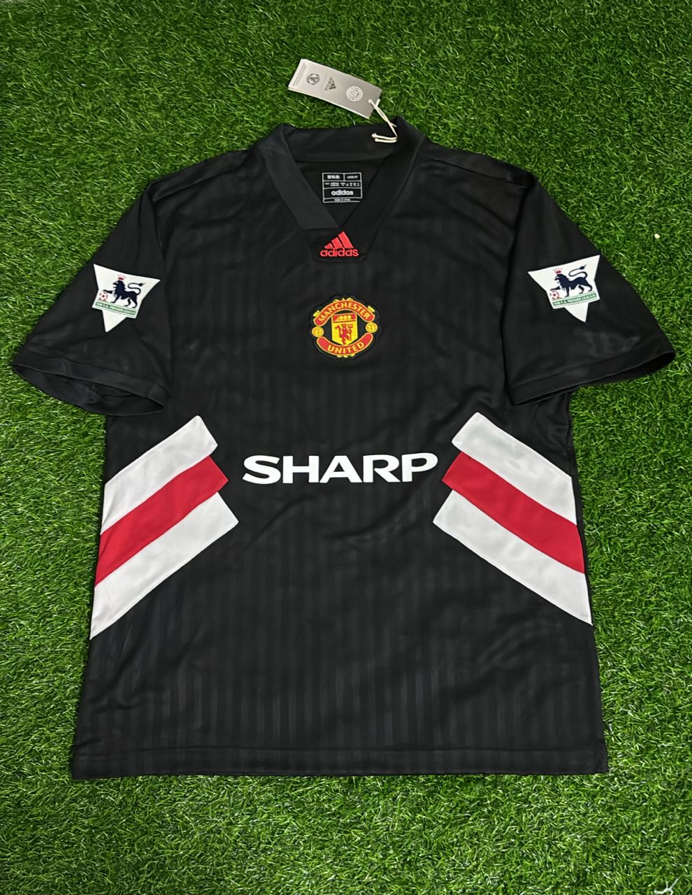 David Beckham 98/99 Manchester United Retro Jersey – Front View