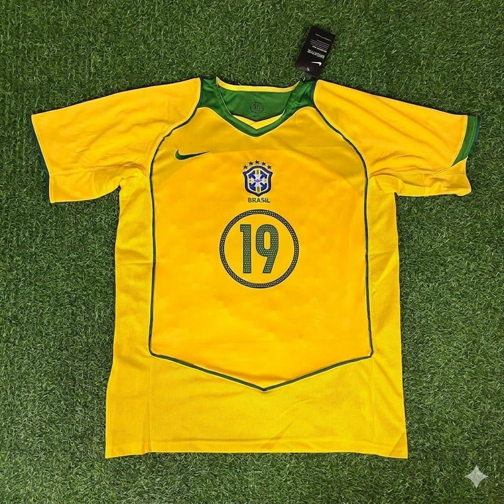 Willian 19 Brazil Retro Football Jersey – Front View