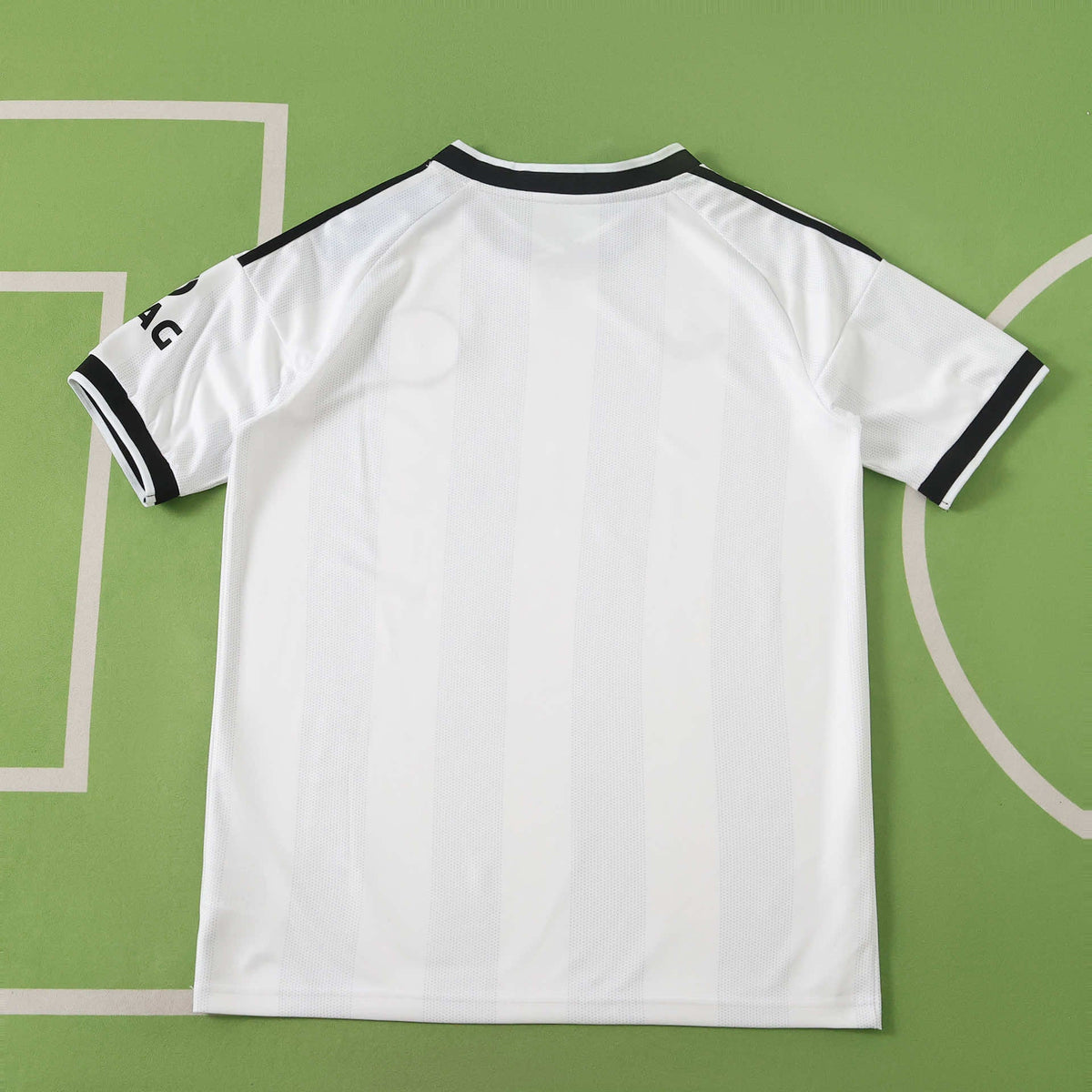 Eintracht Frankfurt 2026-2027 Season Away Football Jersey Trikot Maillot V2