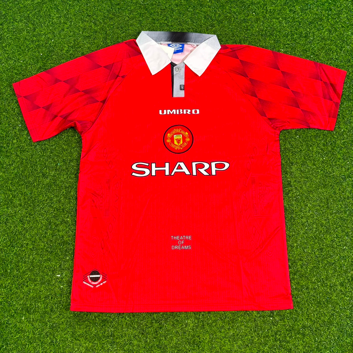1996/98 Eric Cantona Manchester United Retro Football Jersey – Front View