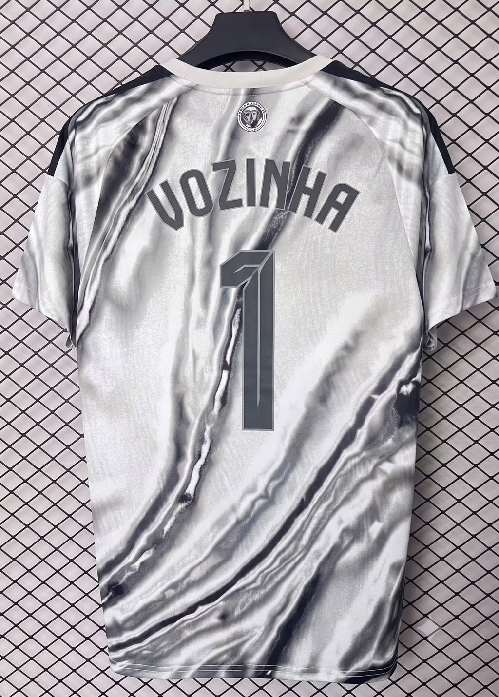Vozinha #1 Goalkeeper CSD Colo-Colo White Football Jersey – Back View