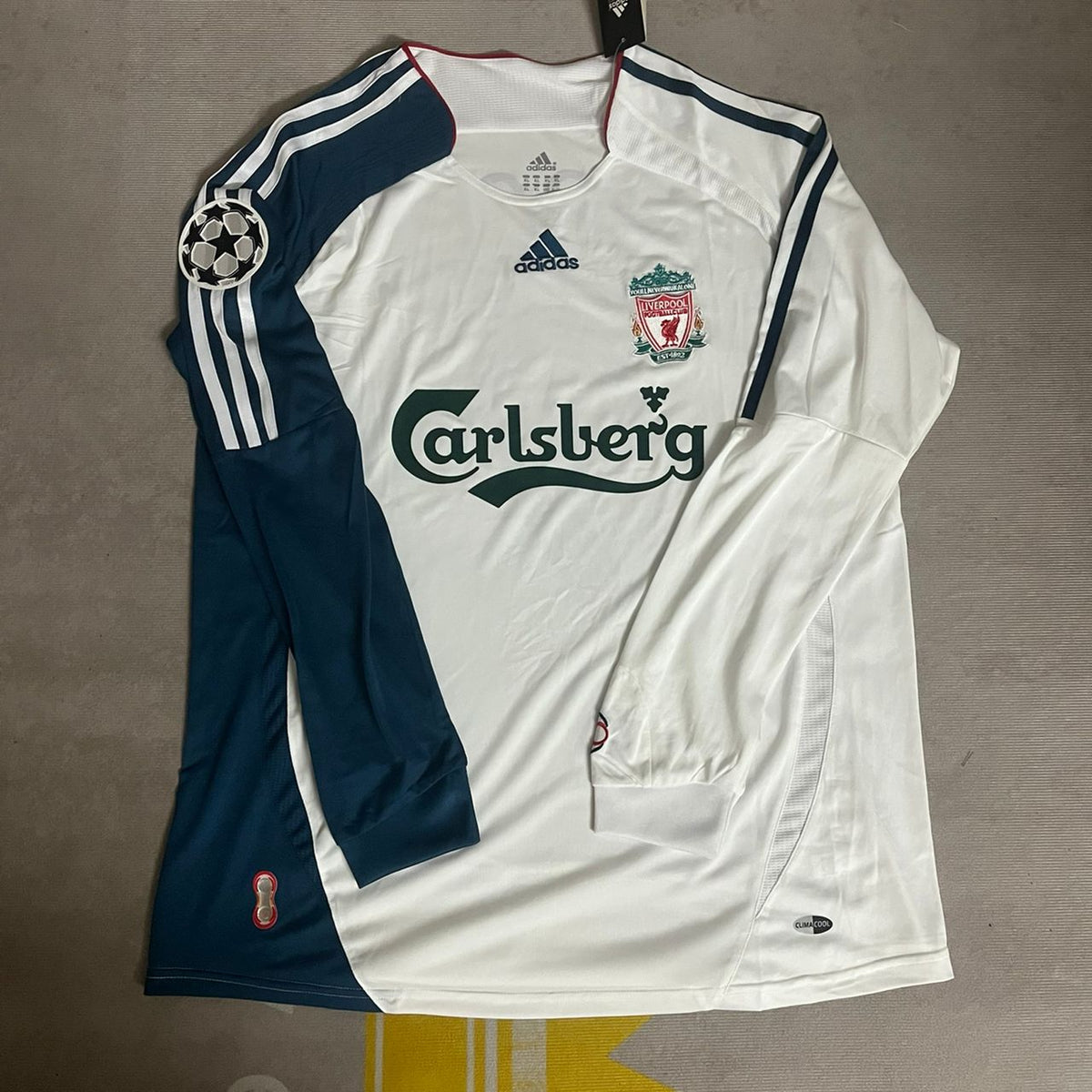 Fernando Torres Liverpool Champions League Long Sleeve Retro Kit Jersey – Front View