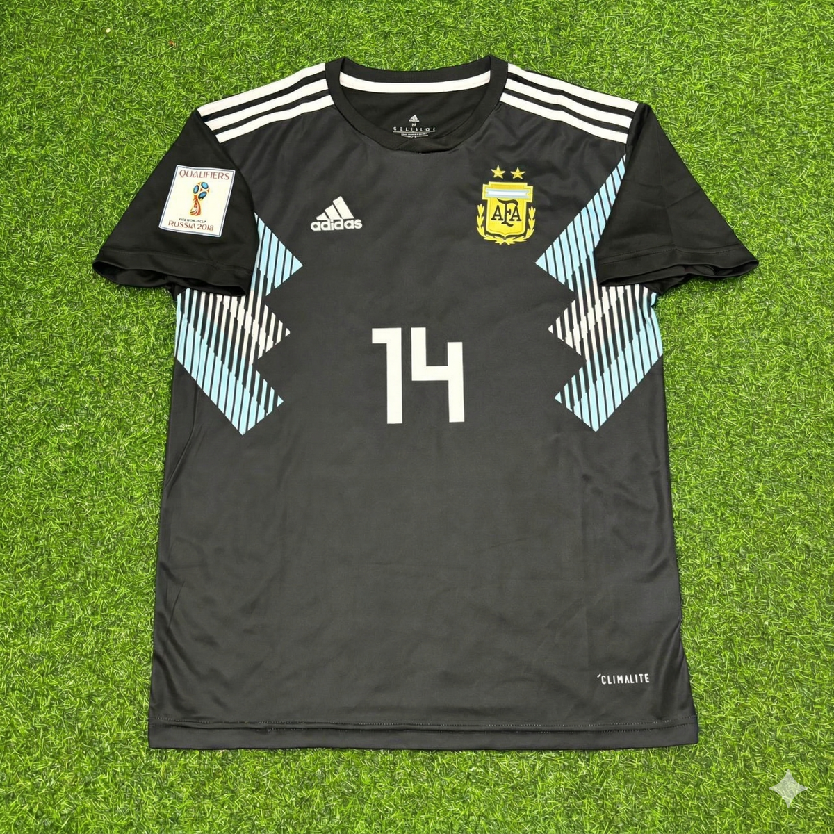 Argentina 2018 World Cup Black Retro Football Jersey – Javier Mascherano – Front View