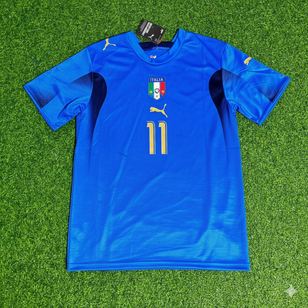 Italy 2006 World Cup Final Retro Jersey – Alberto Gilardino 11 - – Front View