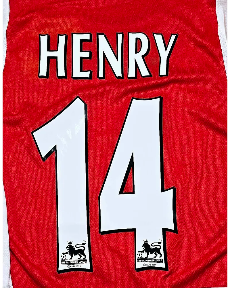 Thierry Henry 14 - Arsenal Home o2 2002 Retro Long Sleeve Kit Jersey – Detailed View