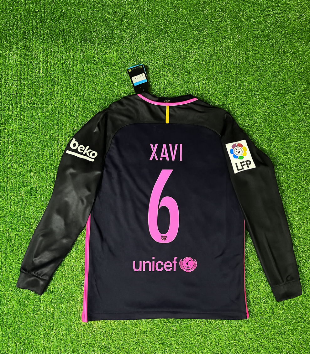 Xavi Hernandez Barcelona 14/15 Retro Pink Printing Long Sleeve Football Jersey – Back View
