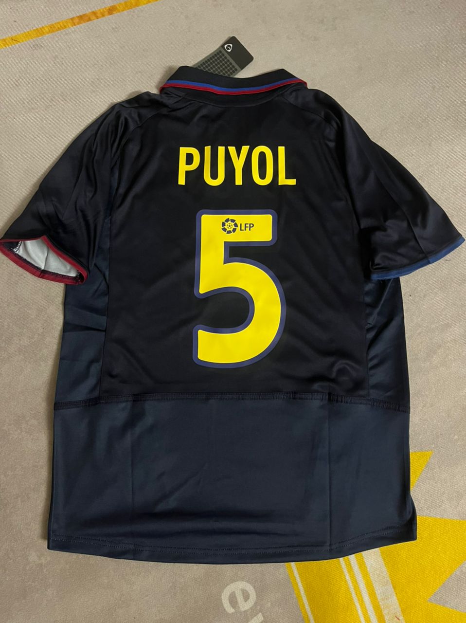 2002 Carles Puyol Barcelona Retro 2003 Season Retro Football Jersey – Detailed View