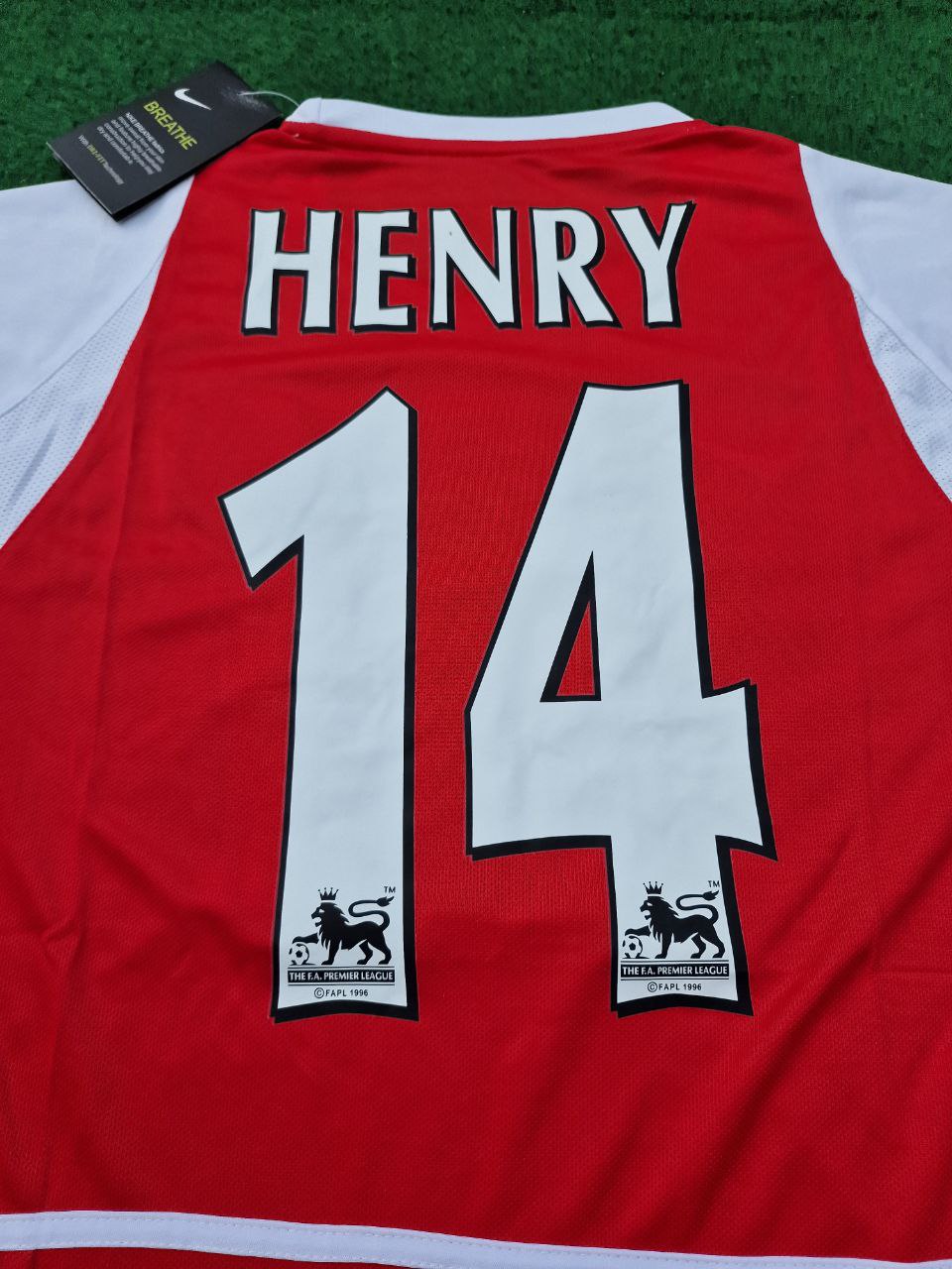 Thierry Henry 14 - Arsenal o2 2002/03 Home Retro Kit Jersey Soccer – Detailed View