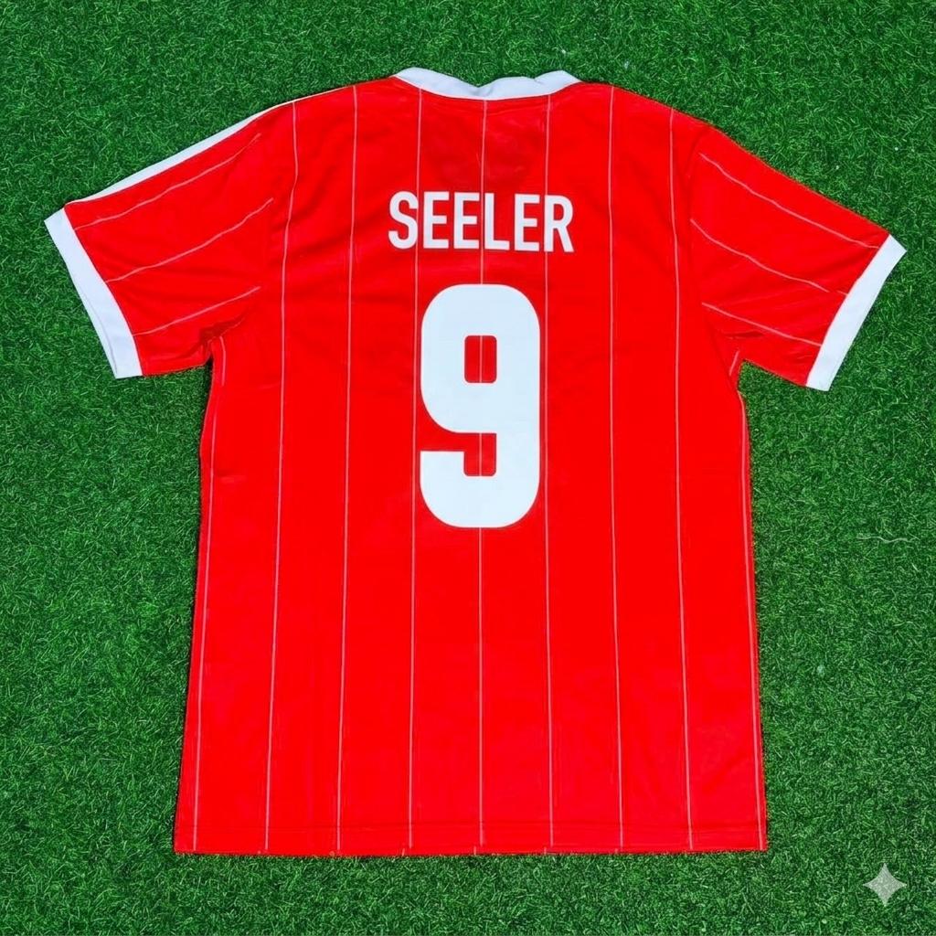 Uwe Seeler Hamburger SV Red Retro Fußballtrikot Jersey – Back View