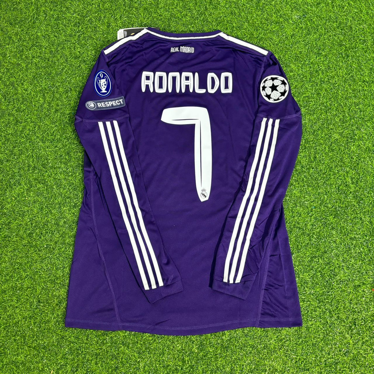 Cristiano Ronaldo 2010-11 Champions League Green Long Sleeve Jersey – Back View
