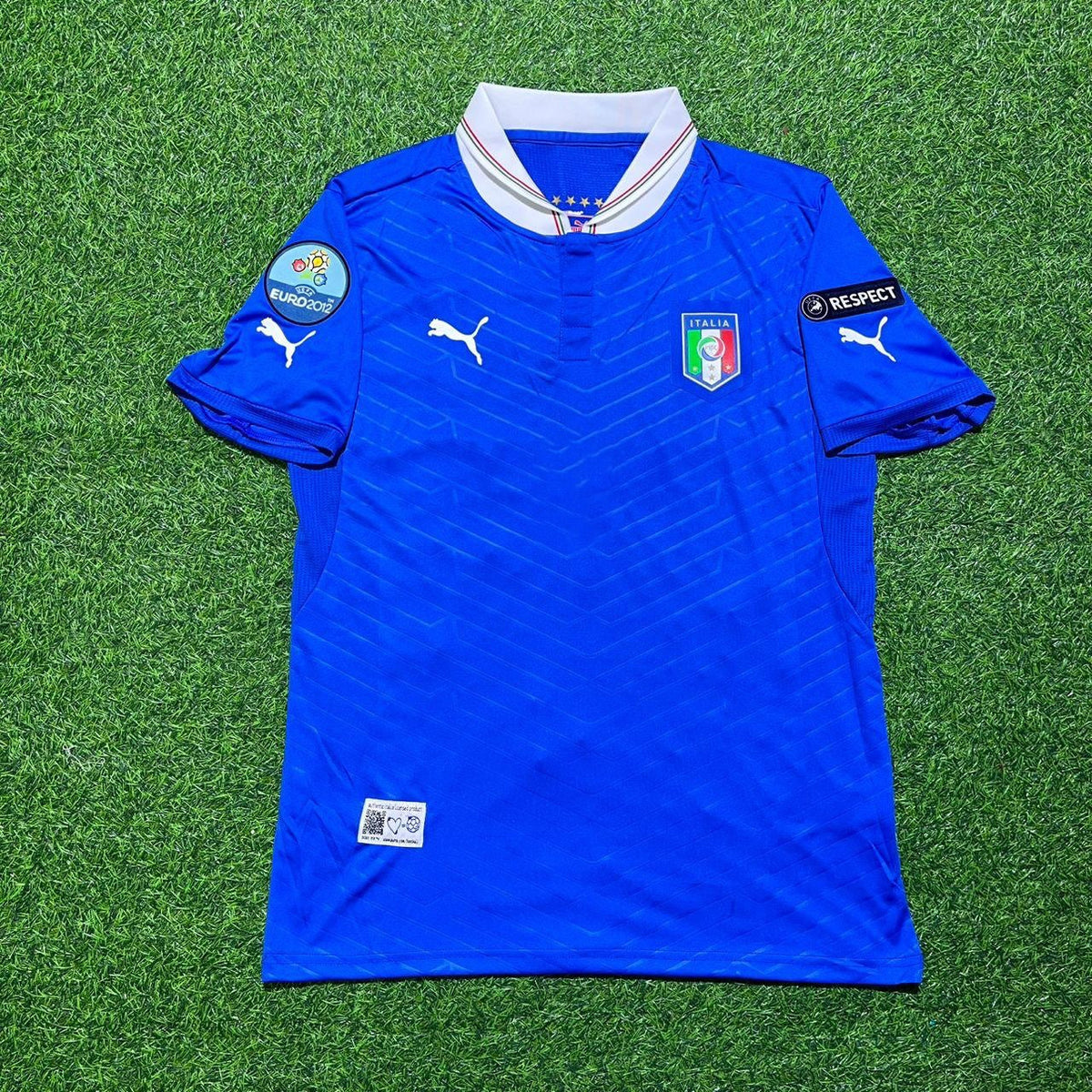 Italy Euro 2012 Retro Home Jersey – Detailed View