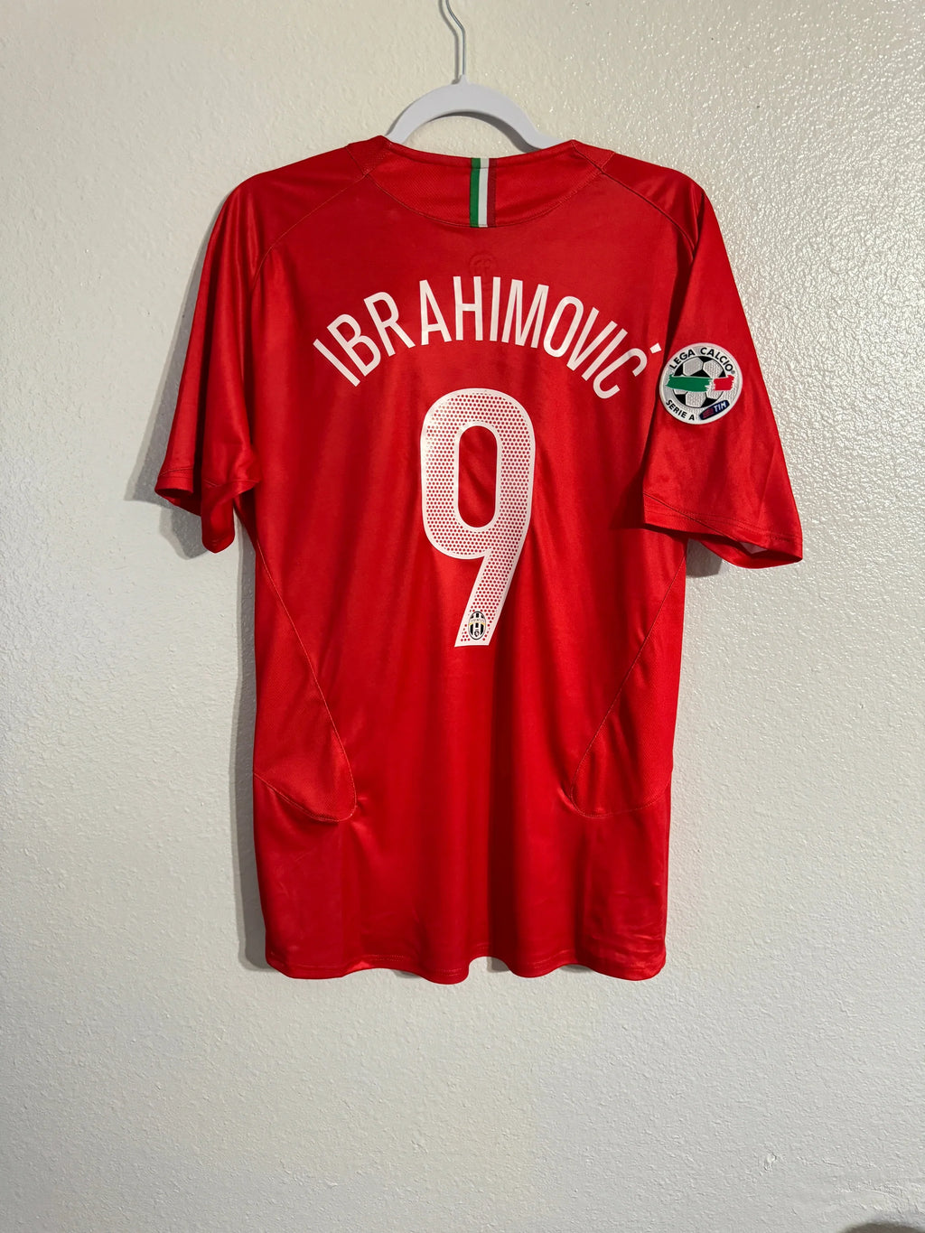 Zlatan Ibrahimović 9 - Juventus 2006/07 Serie A Retro Kit Jersey – Back View
