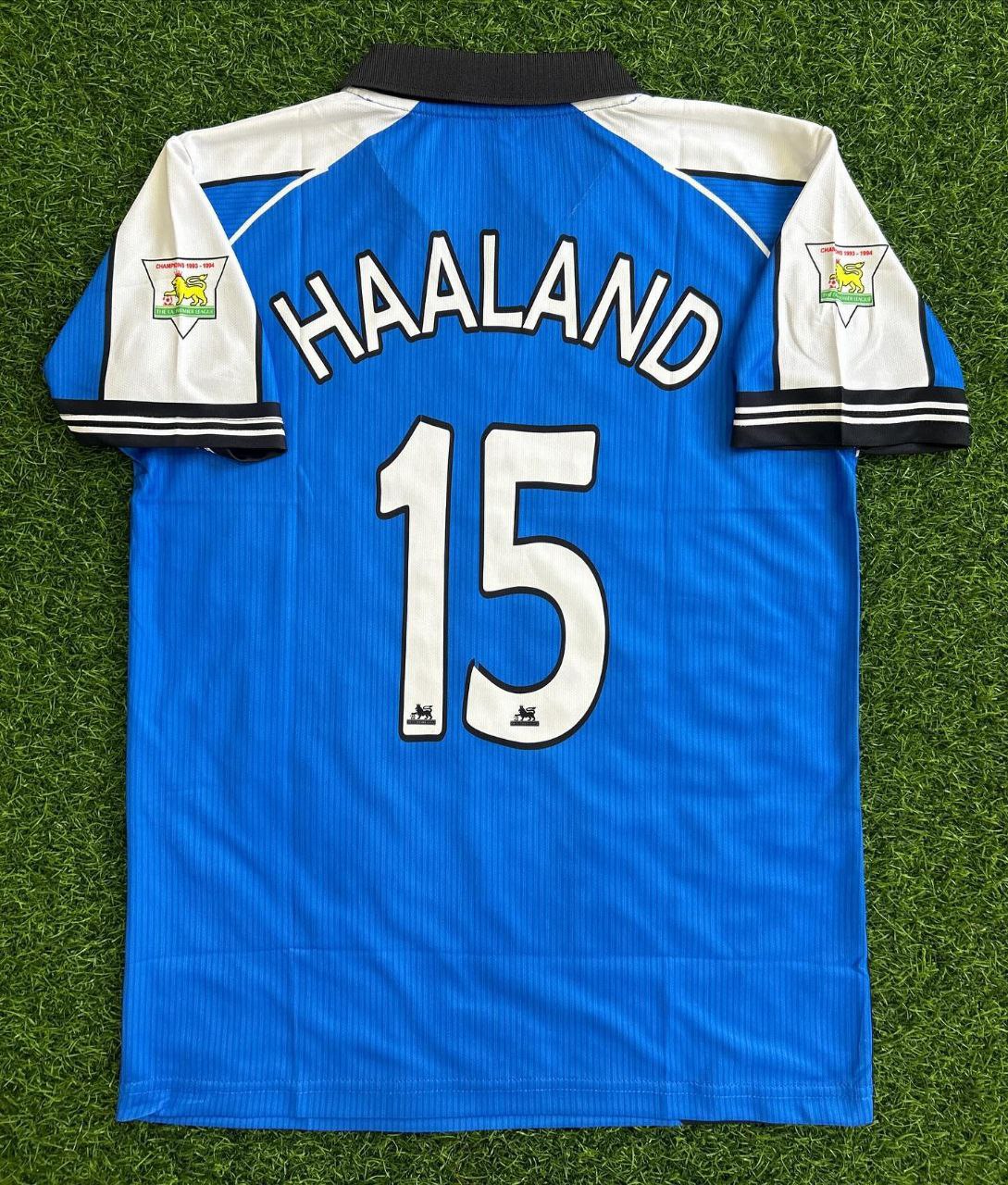 Haaland Manchester City Blue Retro Jersey – Detailed View