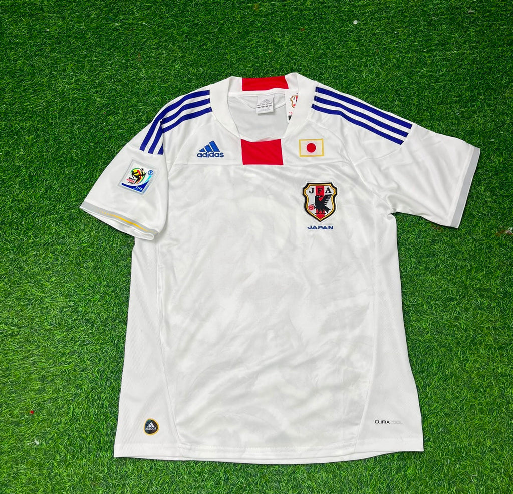2010 Japan World Cup Yuto Nagatomo White Retro Football Jersey – Front View