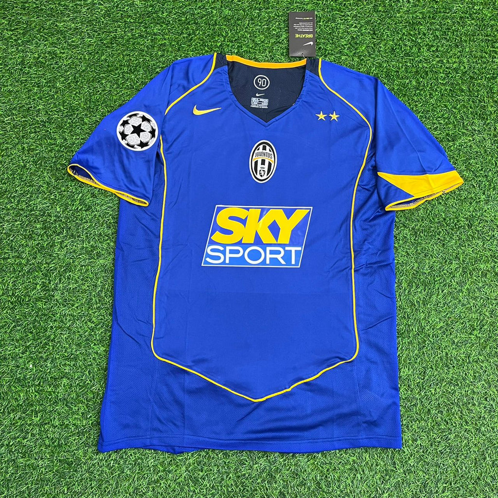 Zlatan Ibrahimovic Juventus 2004-2005 Blue Retro Jersey | Kit | | Soccer Kit – Front View
