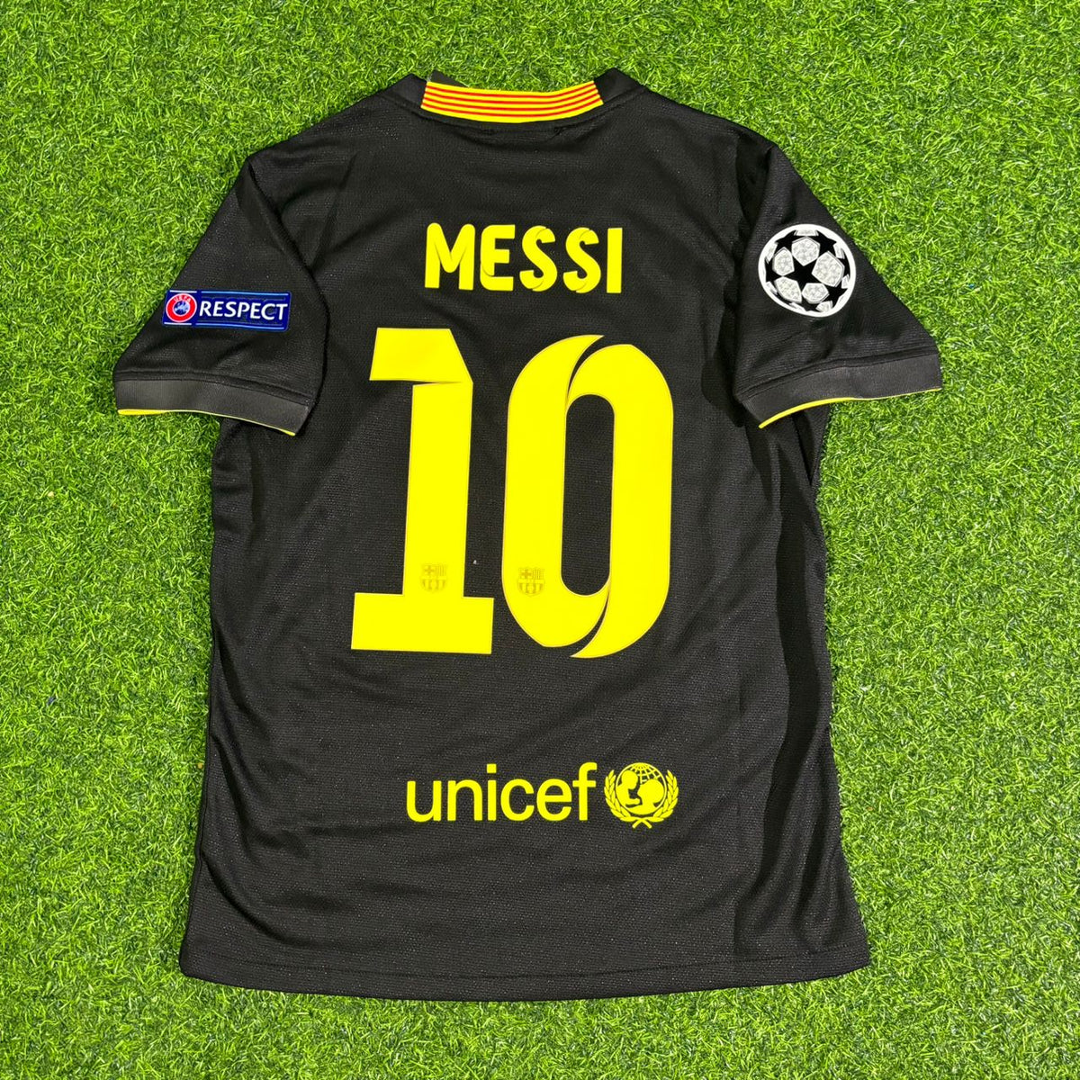 Lionel Messi #10 Barcelona 2013-2014 Black Retro Football Jersey – Back View