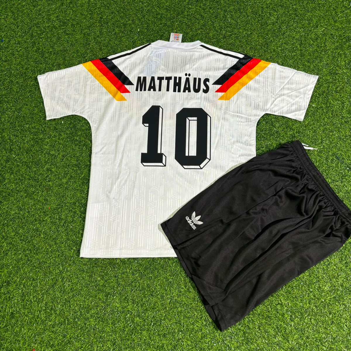 Germany Deutschland Retro Kids 1990 World Cup Jersey - Deutschland Retro Kinder WM 1990 – Lothar Matthäus 10 - – Detailed View