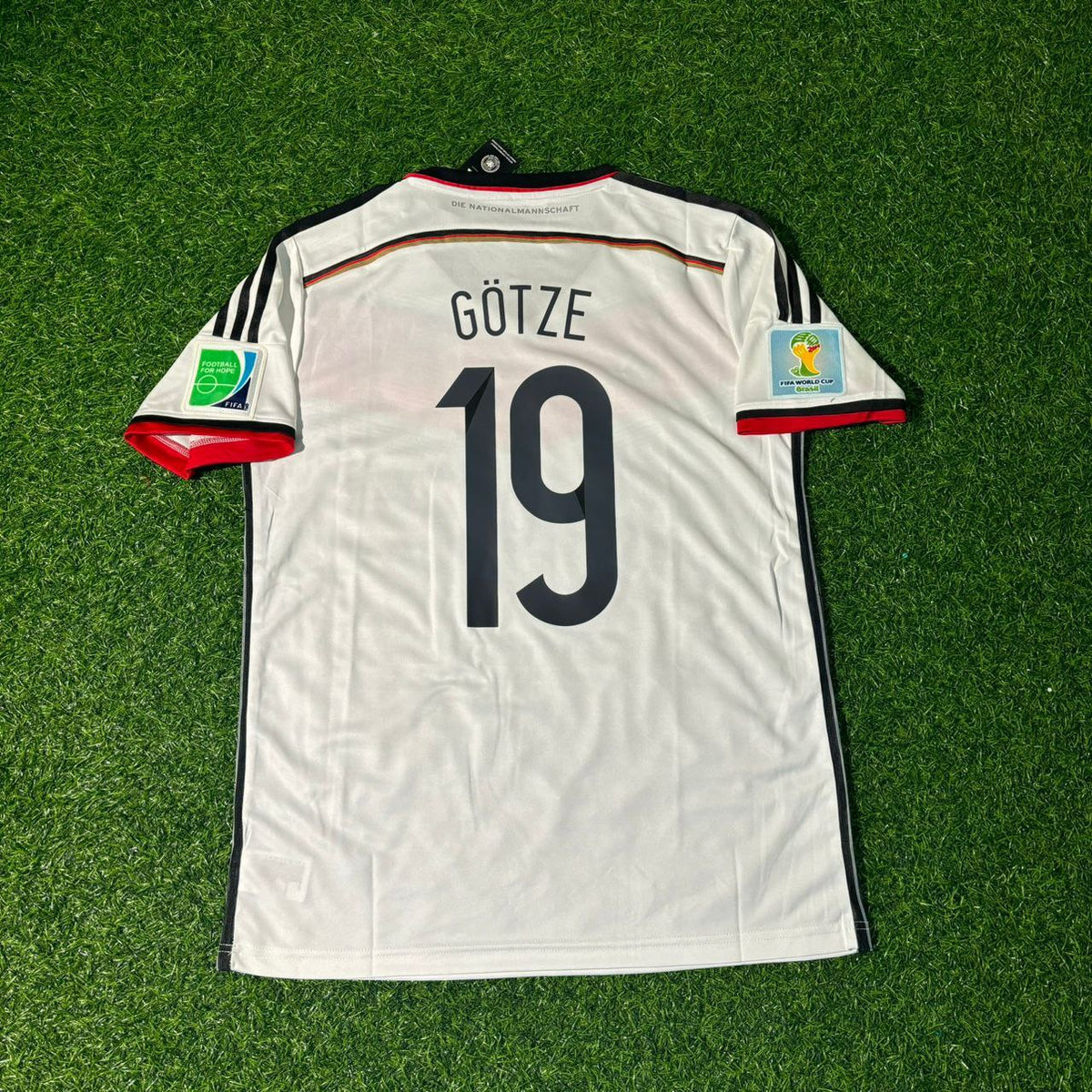 Mario Gotze - Germany Deutschland 2014 World Cup Final White Retro Kit Jersey – Front View