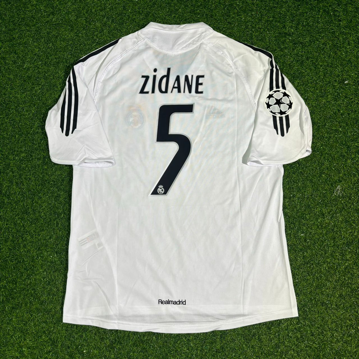 Zinedine Zidane 2004 Retro Football Soccer Jersey – Back View