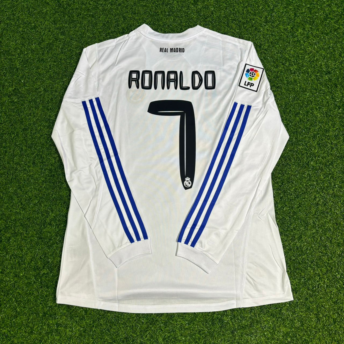 Cristiano Ronaldo 2010-2011 Retro Long Sleeve Football Kit – Back View
