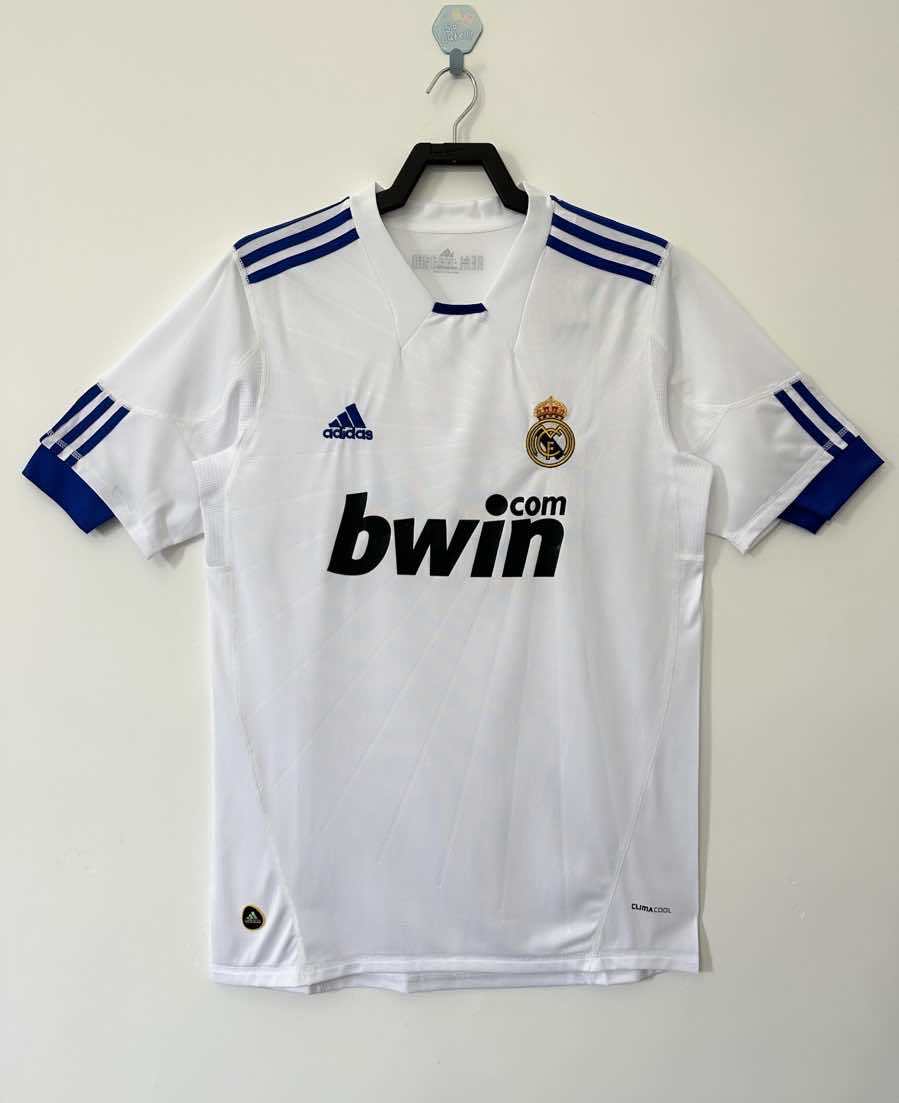 Real Madrid C.F. 2010-2011 Season Home Retro Football Jersey Trikot Maillot