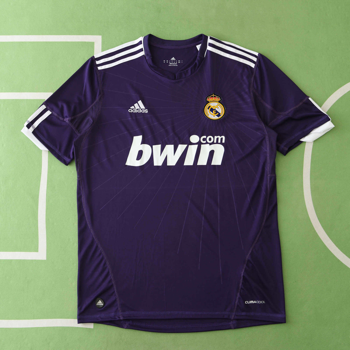 Real Madrid C.F. 2010-2011 Season Third Retro Football Jersey Trikot Maillot