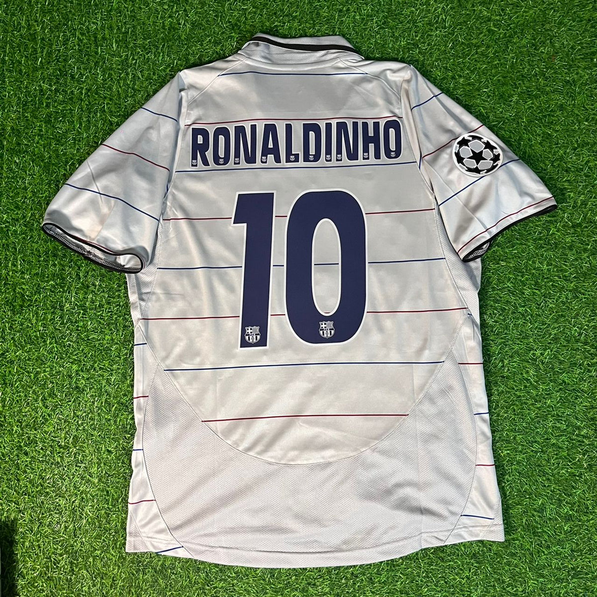 Ronaldinho Gaucho 10 - Barcelona 2003/2004 Blue Garnet Retro Jersey – Back View