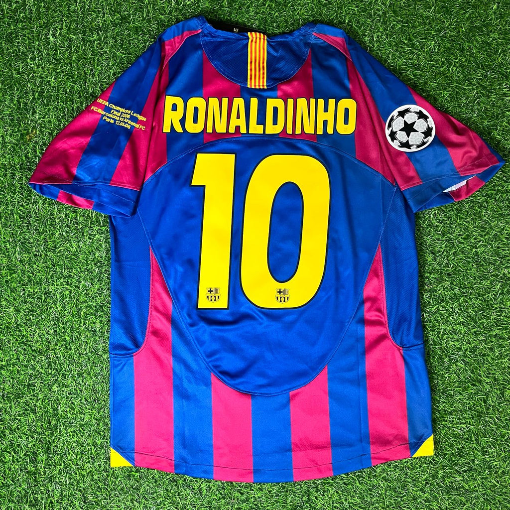 2006 Ronaldinho Gaucho Barcelona Final Retro Short Sleeve Football Jersey – Back View