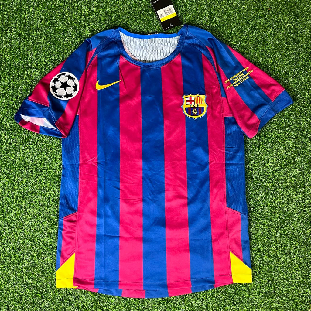 2006 Ronaldinho Gaucho Barcelona Final Retro Short Sleeve Football Jersey – Front View