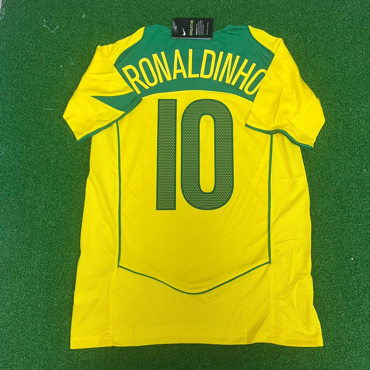 Ronaldinho Gaucho – Brazil 2004–2006 Retro Kit Jersey – | | – Detailed View