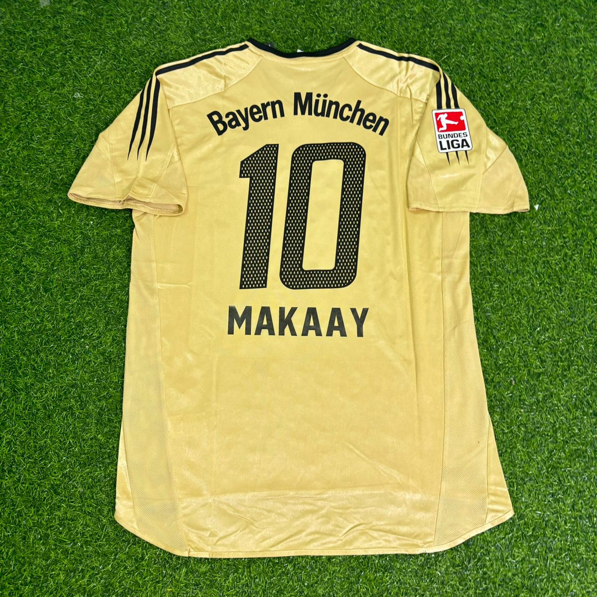2004/05 Roy Makaay Bayern München Retro Golden Fußballtrikot Set Jersey – Back View