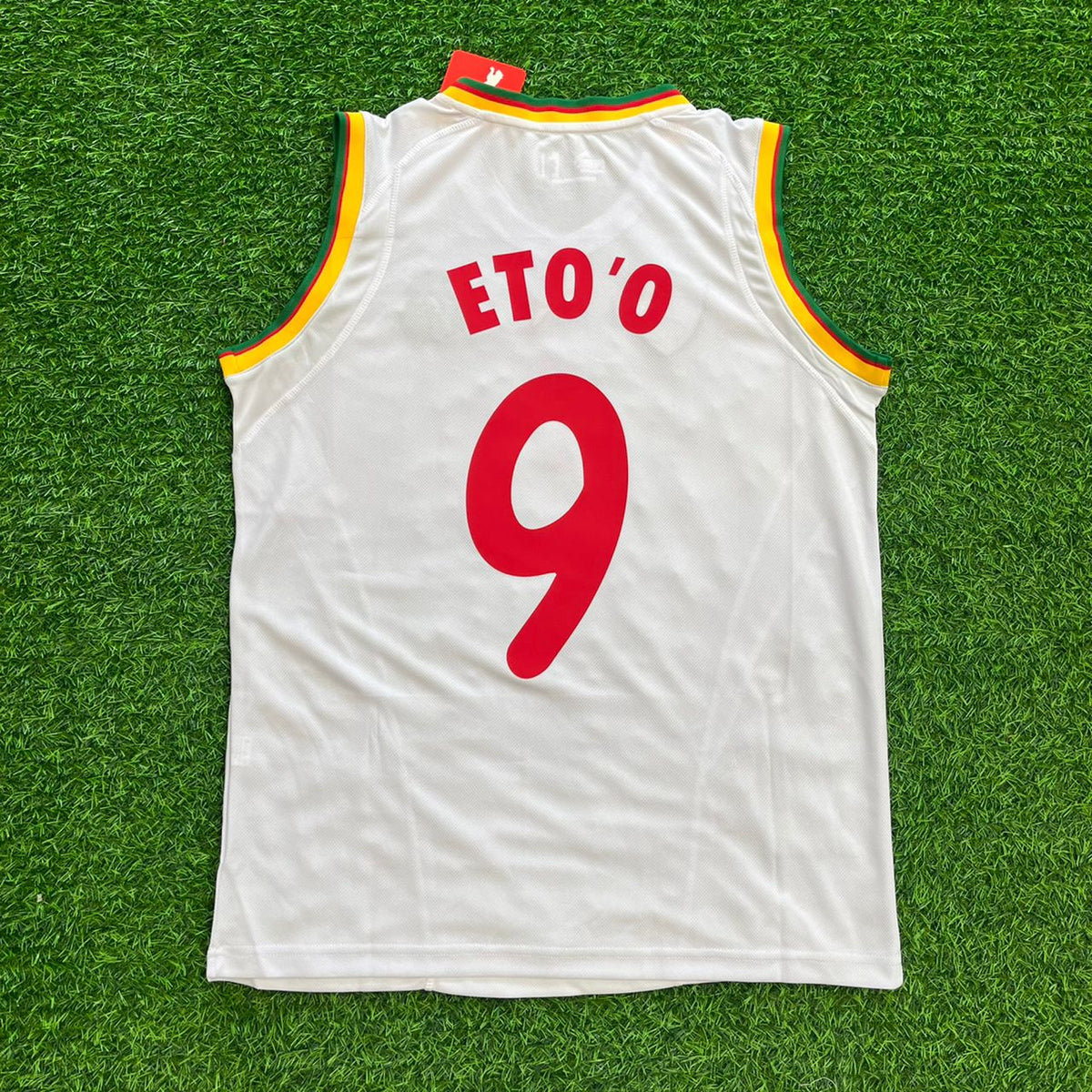 Samuel Eto'o 9 - Cameroon AFCON 2002 Retro Sleeveless Kit Jersey – Back View