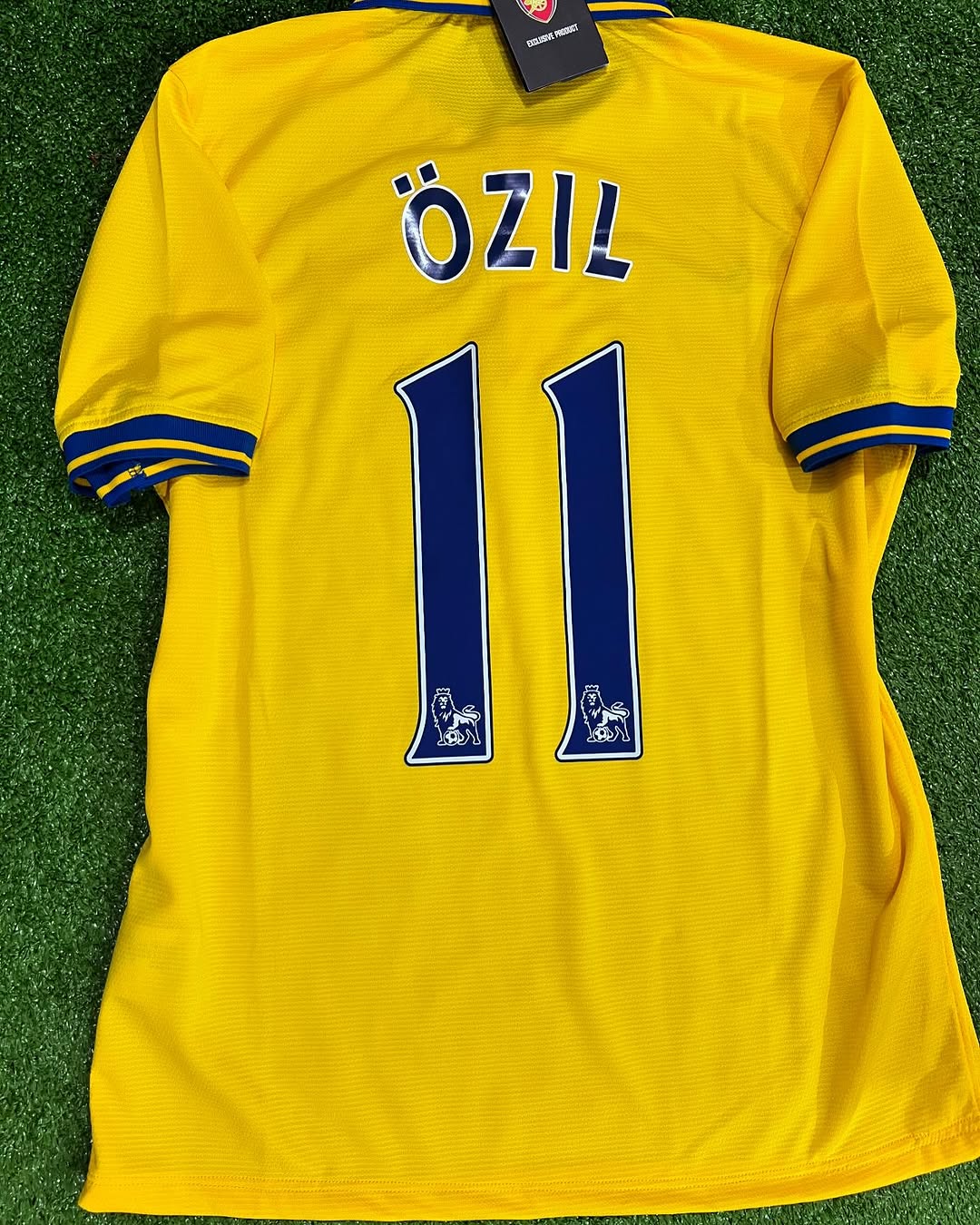 Mesut Özil – Arsenal 2013/2014 Yellow Retro Kit Jersey – 4