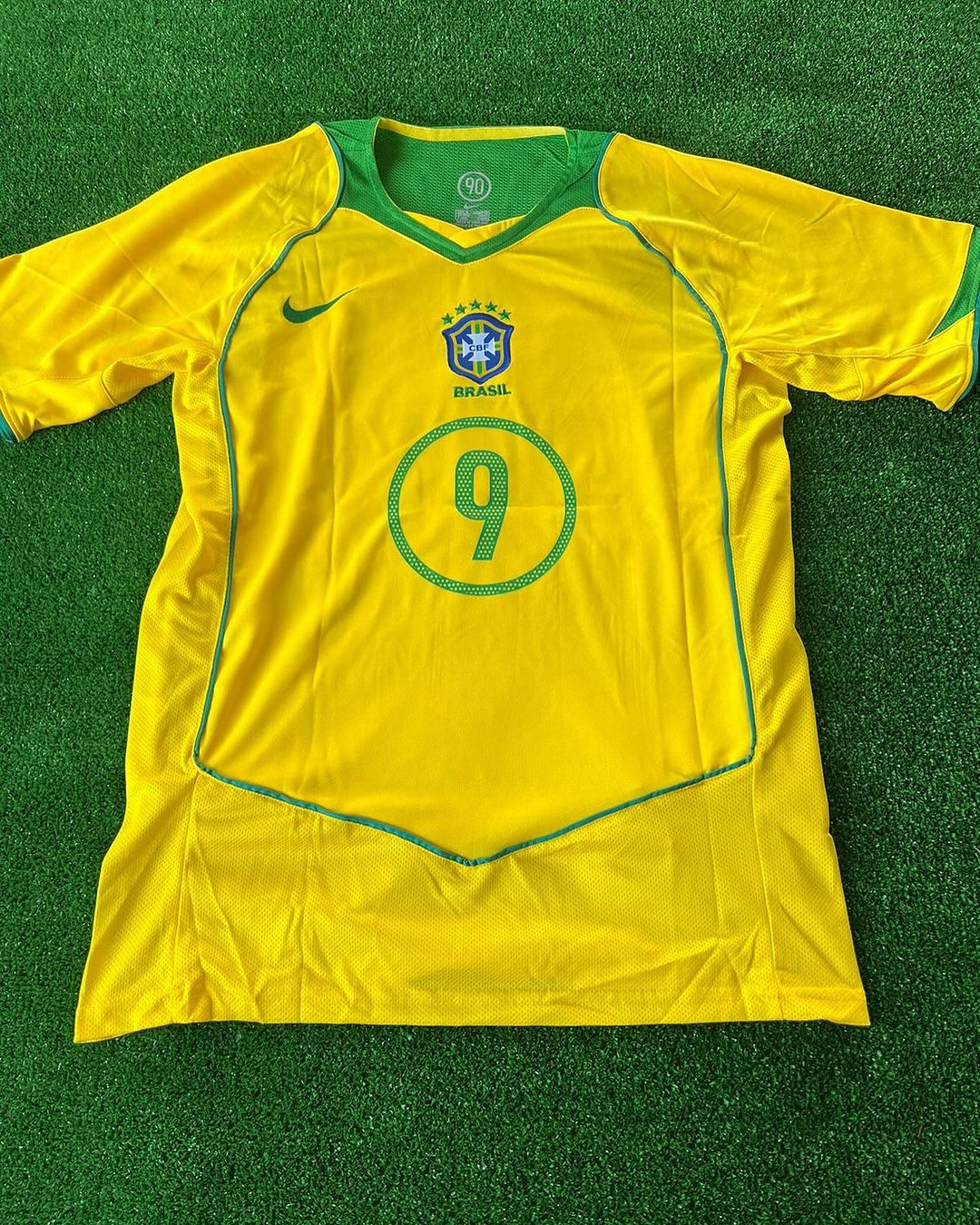 2004/06 Ronaldo Nazario Brazil Retro Football Jersey – Front View