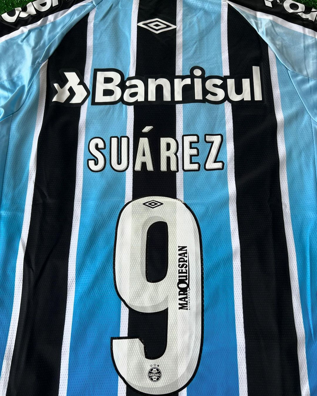 2023 Luis Suarez Gremio Retro Football Jersey – Detailed View