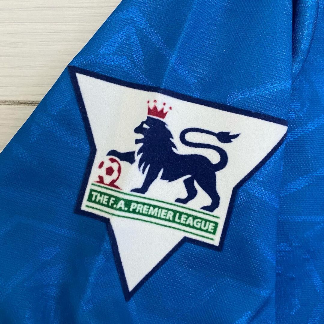 Dennis Bergkamp Arsenal Retro 1998 Season Retro Jersey – Detailed View