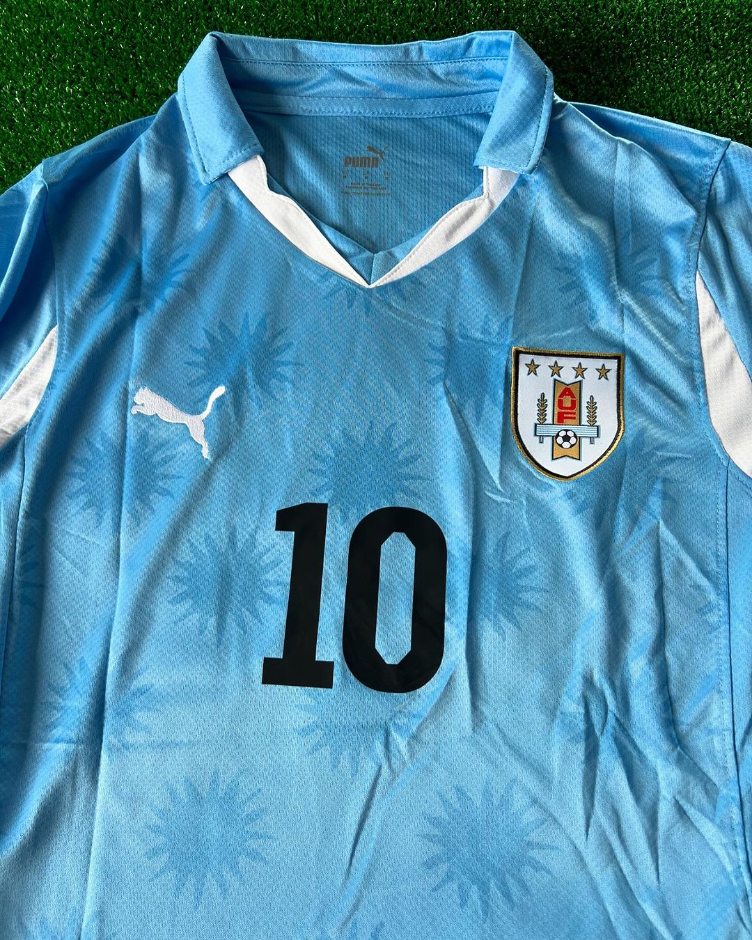 Edinson Cavani 7 – Uruguay 2010 World Cup Retro Kit Jersey – | | – Detailed View