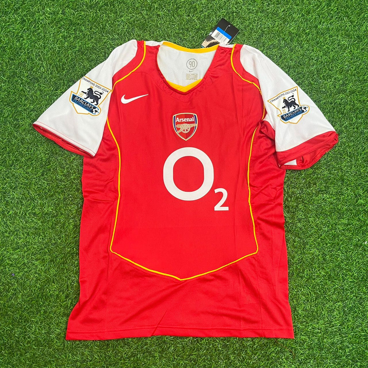 2003/05 Viktor Gyökeres Arsenal Retro Football Jersey – Front View