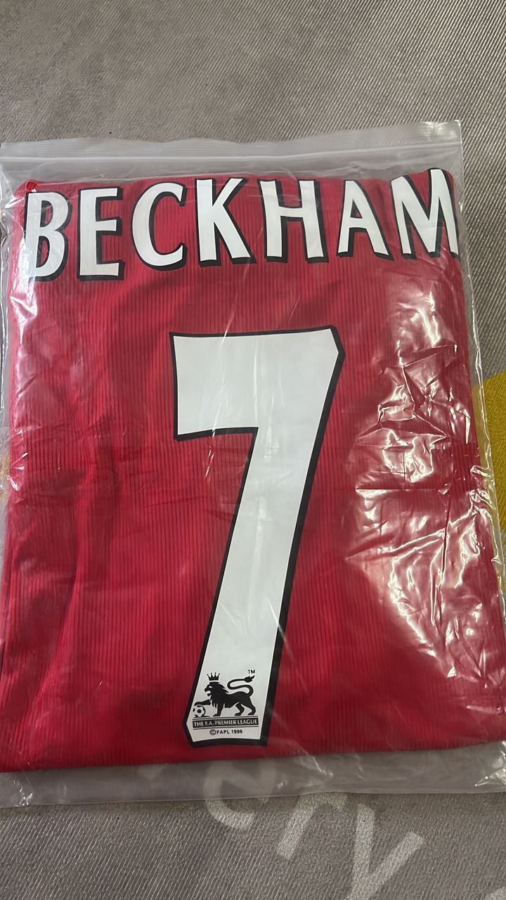 David Beckham 7 - Manchester United 1999 Red Long Sleeve Kit Jersey – 7