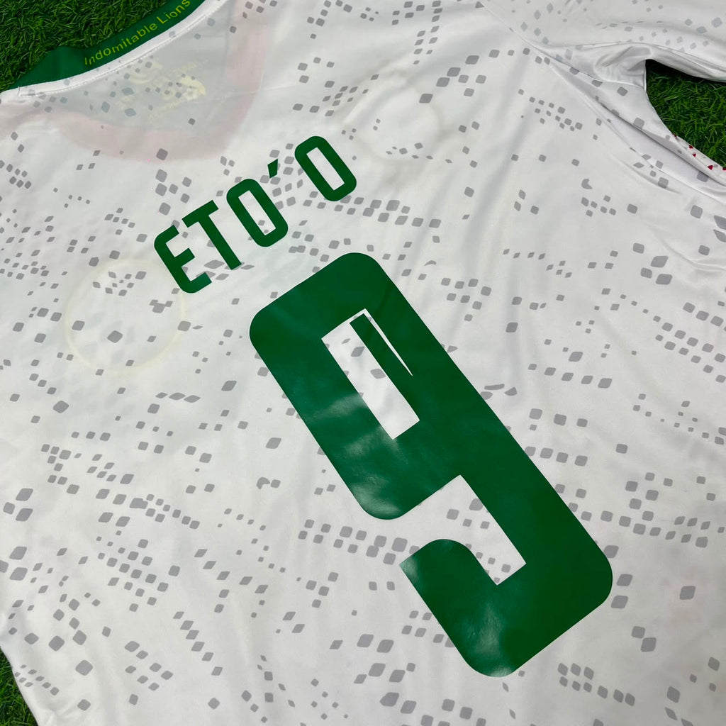 Samuel Eto'o Cameroon Home White Retro Football Jersey – Detailed View