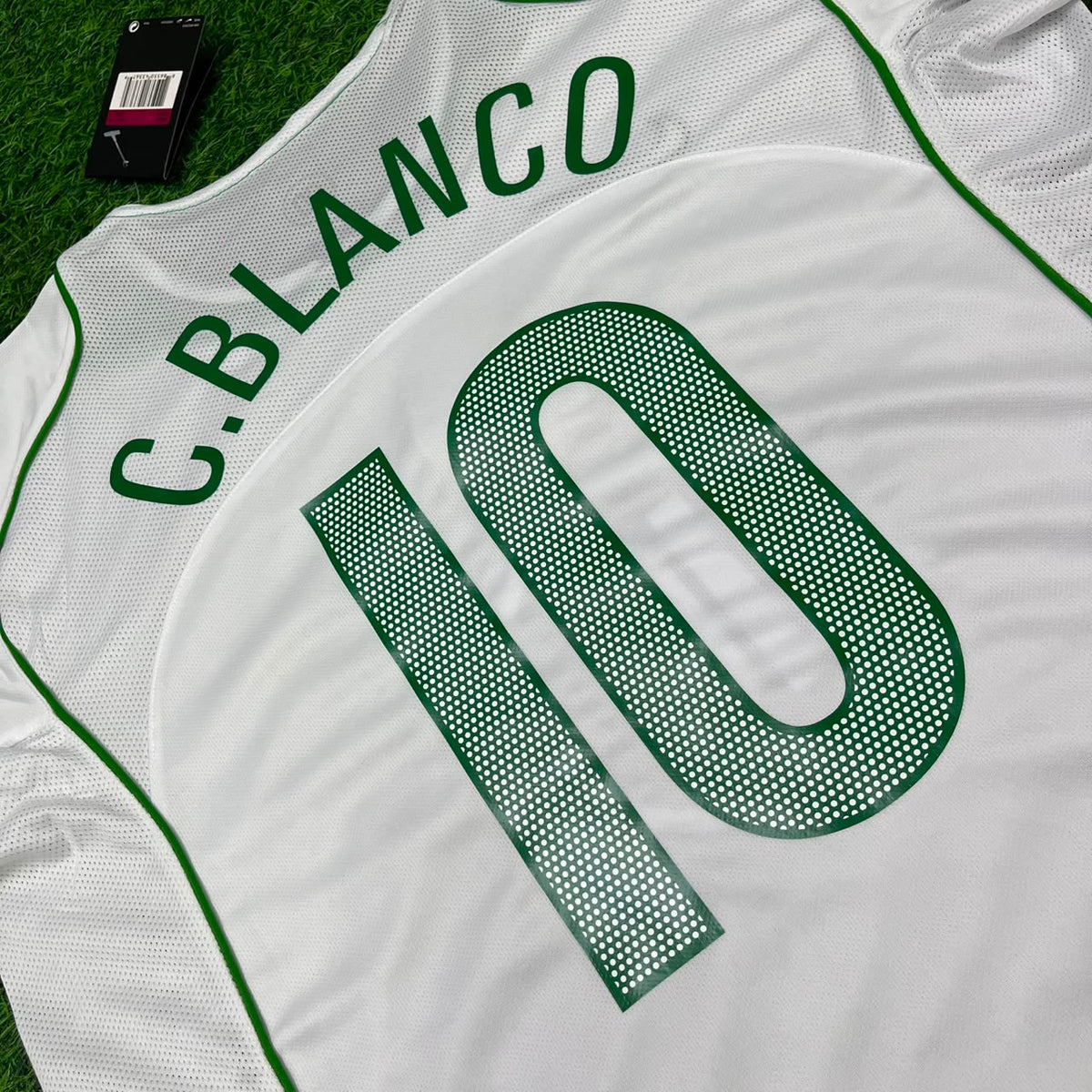 1998 Mexico Cuauhtémoc Blanco Away White Retro Football Jersey – Detailed View