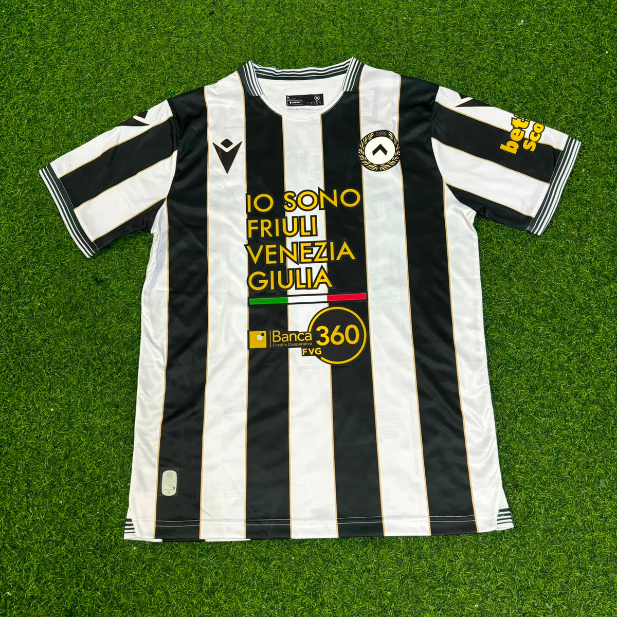Antonio Di Natale Udinese Calcio Retro Football Jersey – Front View