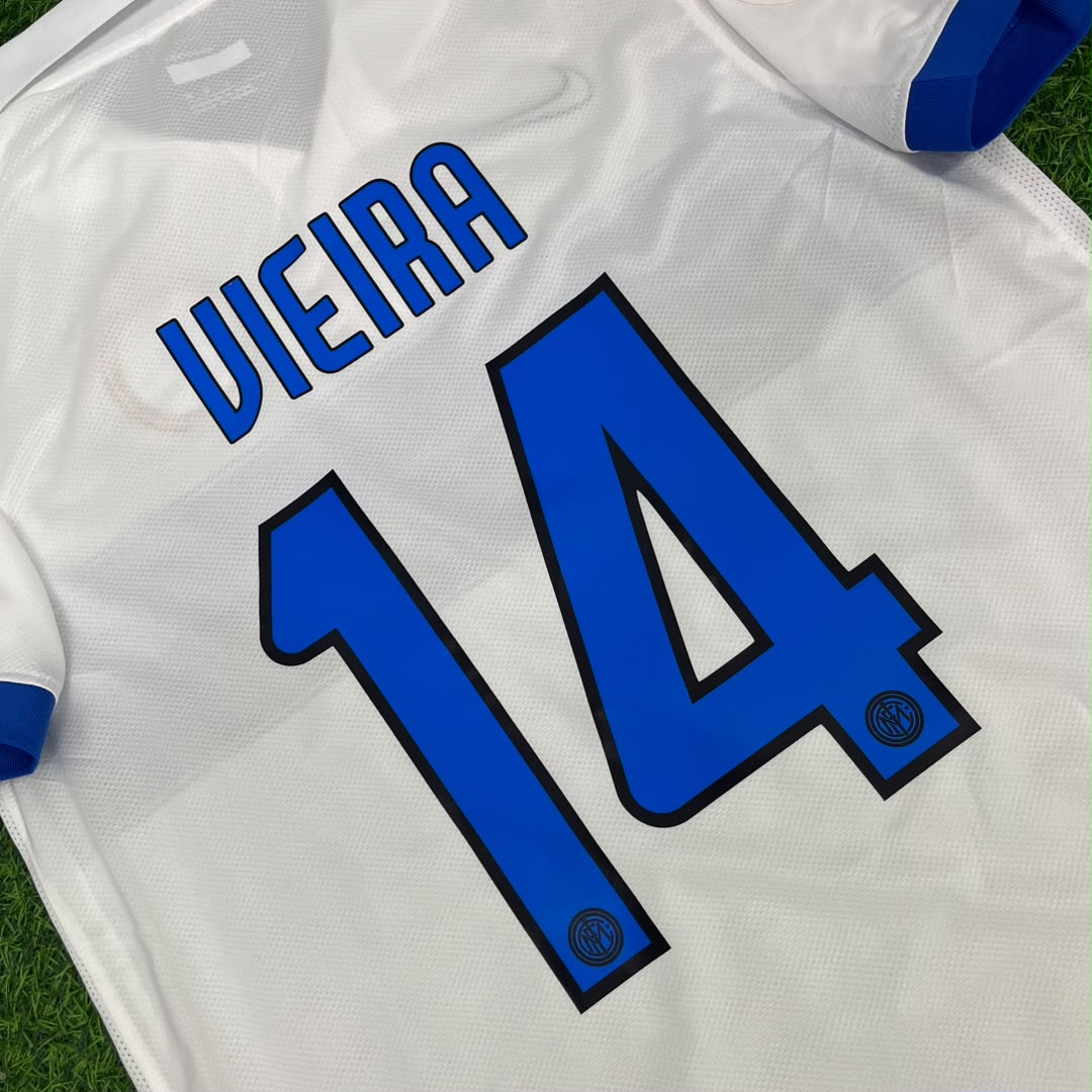 Inter 2009/2010 White Retro Football Jersey – Patrick Vieira – Detailed View
