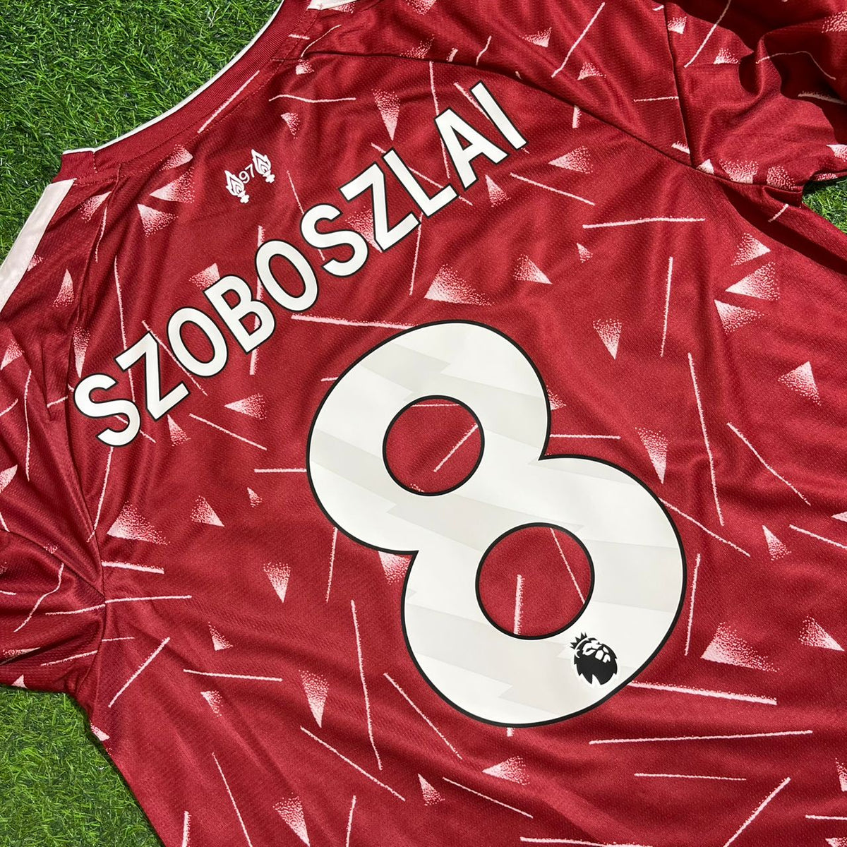 Dominik Szoboszlai Liverpool 2027 New Season Long Sleeve Home Football Jersey – Detailed View