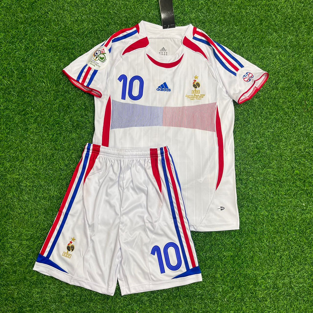 Zinedine Zidane France 2006 World Cup Retro Kids Kit – | KinderTrikot Enfant – Front View