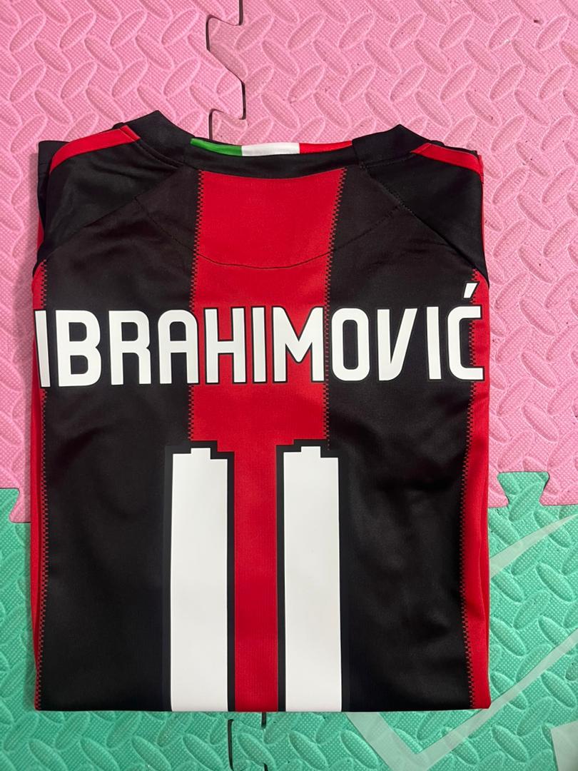 Zlatan Ibrahimovic Milan 2010 2011 Retro Jersey – Detailed View