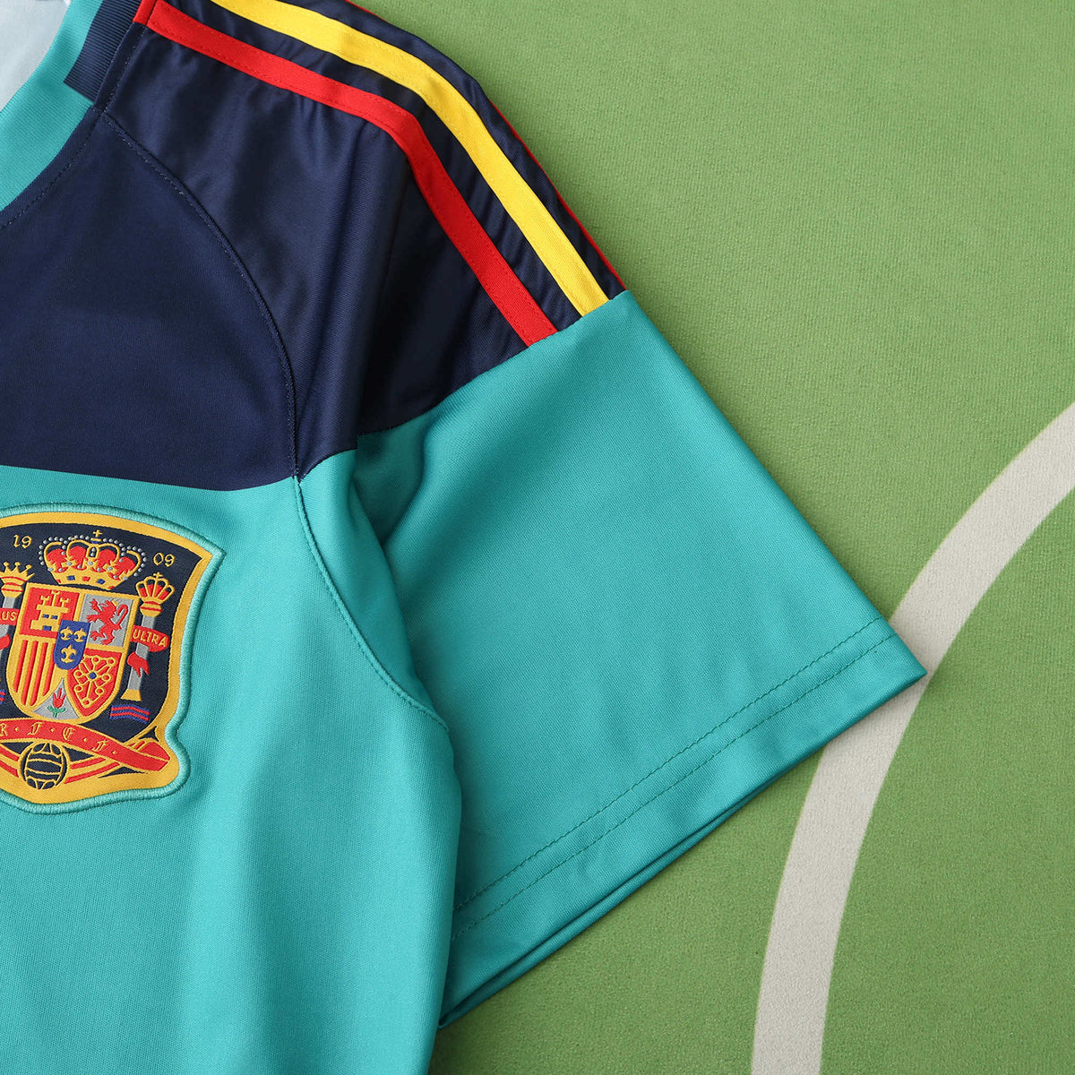 2010 Spain World Cup Final Retro Goalkeeper Football Jersey Iker Casillas