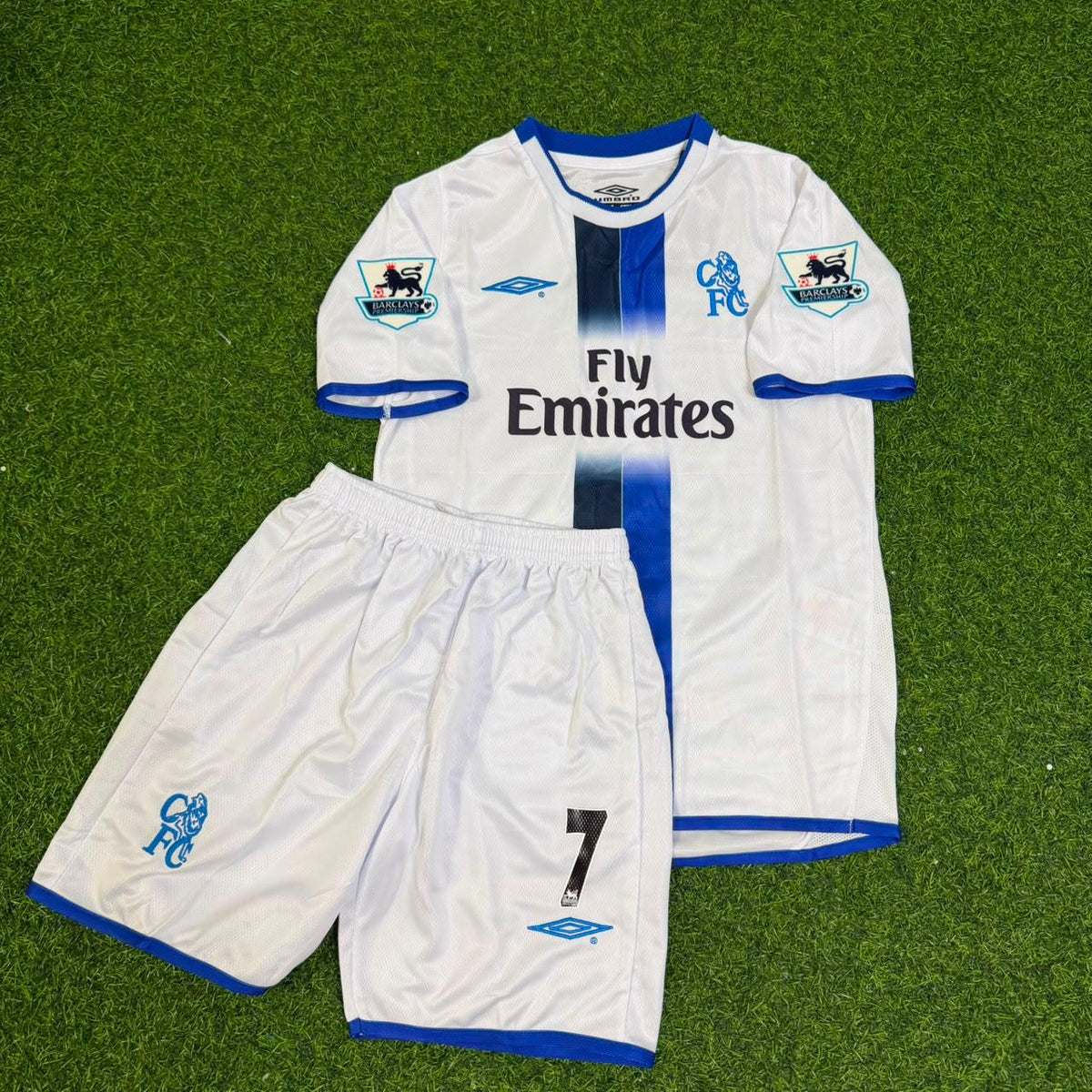 Adrian Mutu Chelsea Away 2004/05 Retro Kids White Football Jersey – Front View