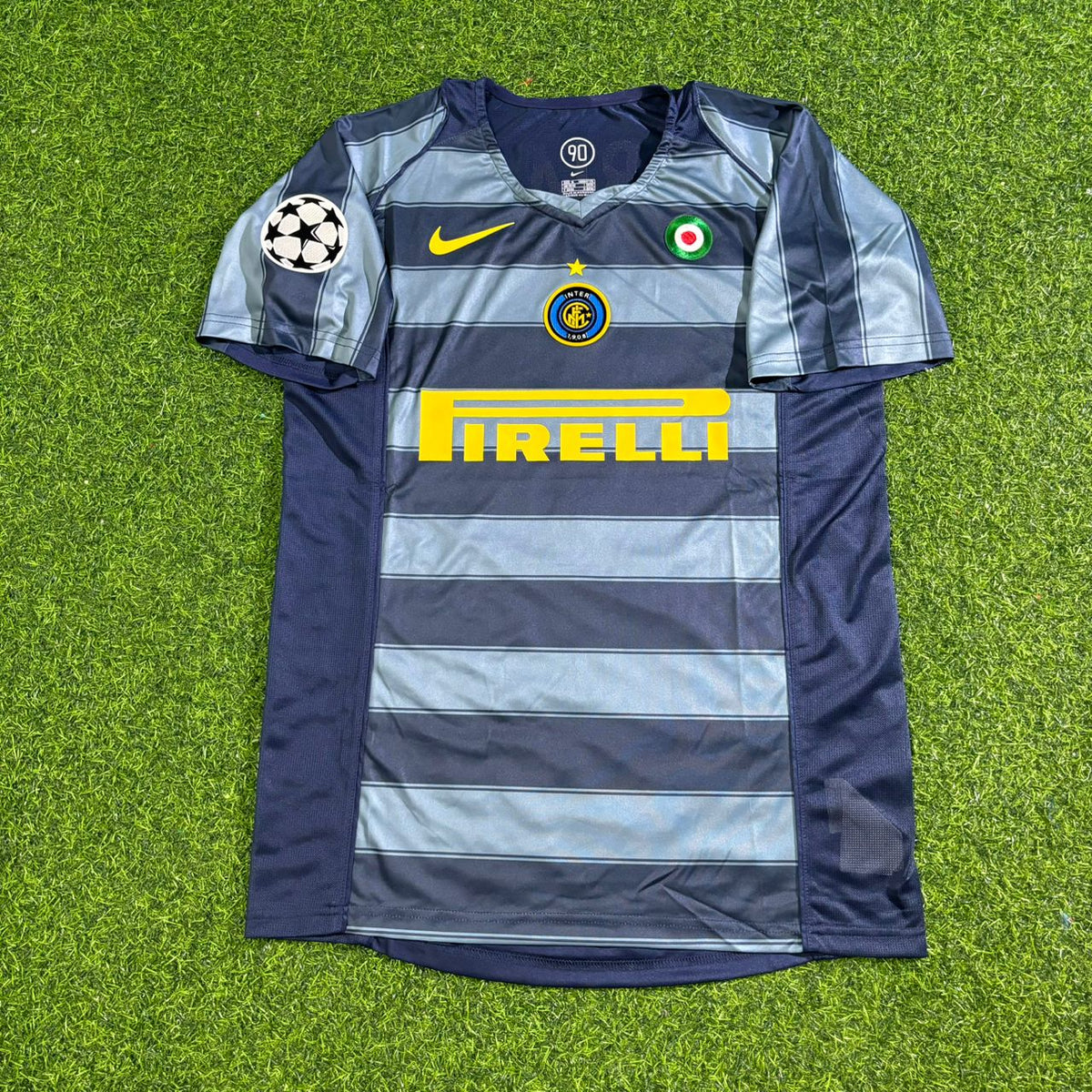 2004/05 Adriano #10 Inter Milan Retro Football Jersey – Front View